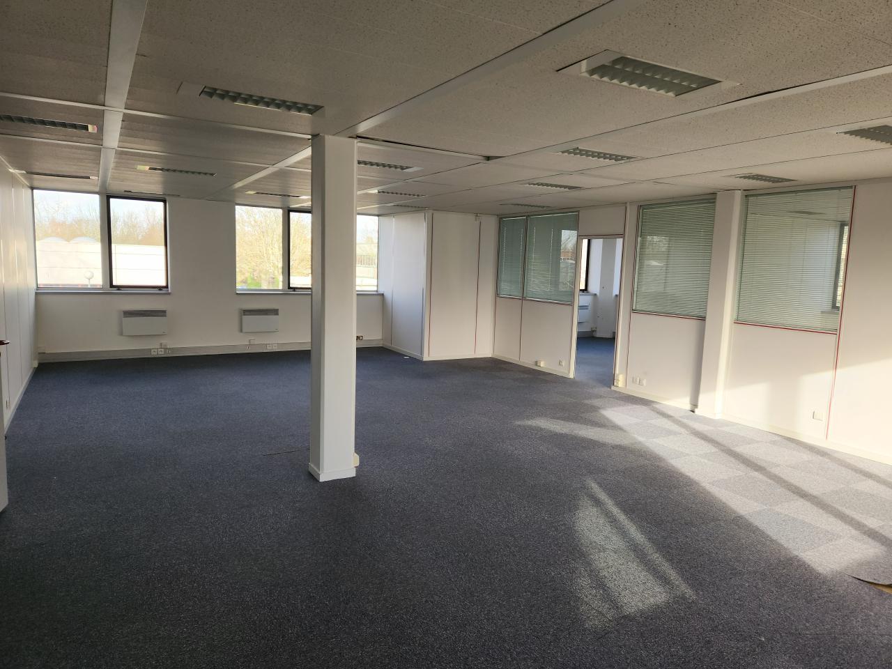 Bureau Saint Thibault des Vignes 1139m² Location bureau Saint Thibault des Vignes Seine-et-Marne OLBUR2105828 0